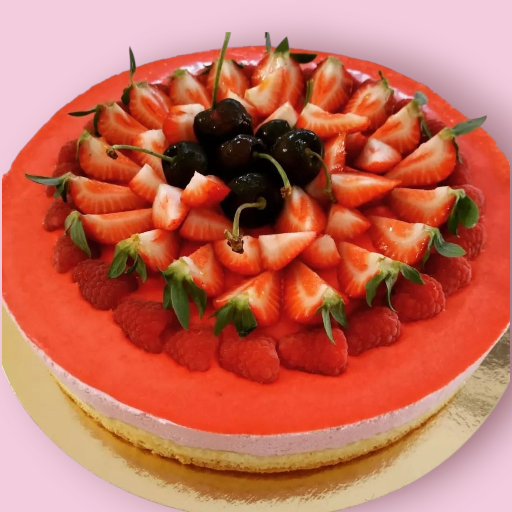 Mousse de frutos rojos sin gluten con base de genovesa. Texto personalizable